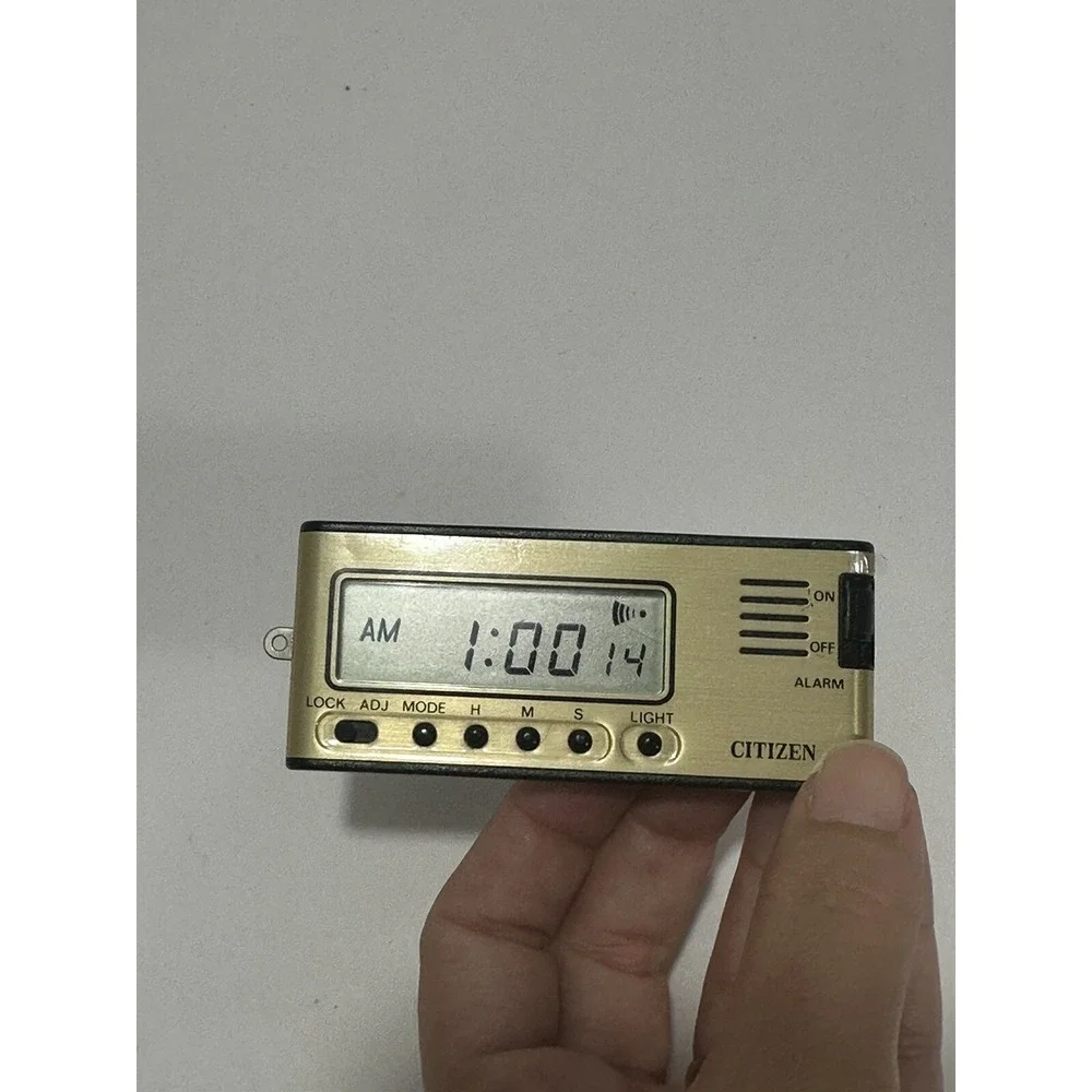 CITIZEN TRAVEL ALARM‎ CLOCK Golden Color vintage Made in Japan NO8RD005